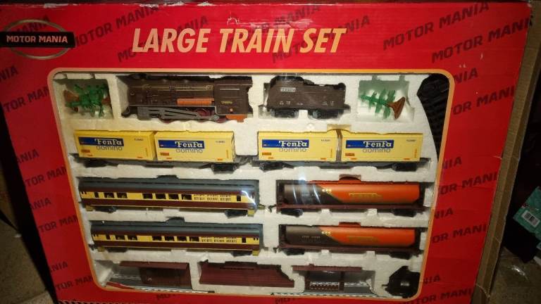 Train Set. MOTOR MANIA Fenfa. RARE / Retro. Battery powered. Boxed