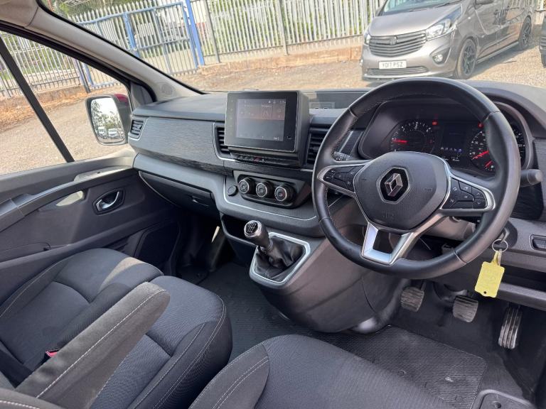 2022 Renault Trafic 2.0 DCI Sport 150BHP LL30 LWB. Same as Nissan Primastar. 