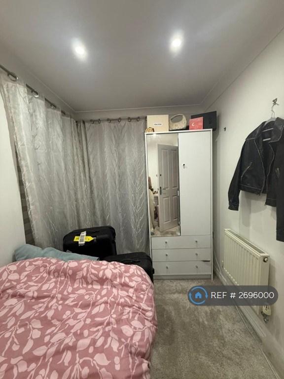 1 bedroom in Augustus Close, Cambridge, CB4 (#2696000)