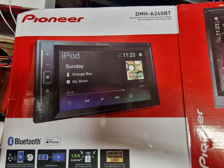 BRAND NEW PIONEER DMH AV240BT DOUBLE DIN STEREO
