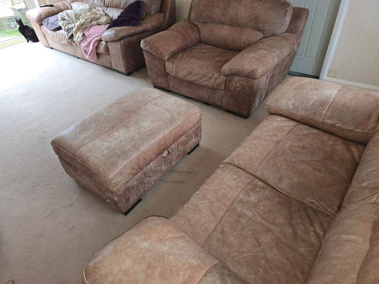 Dfs leather sofa