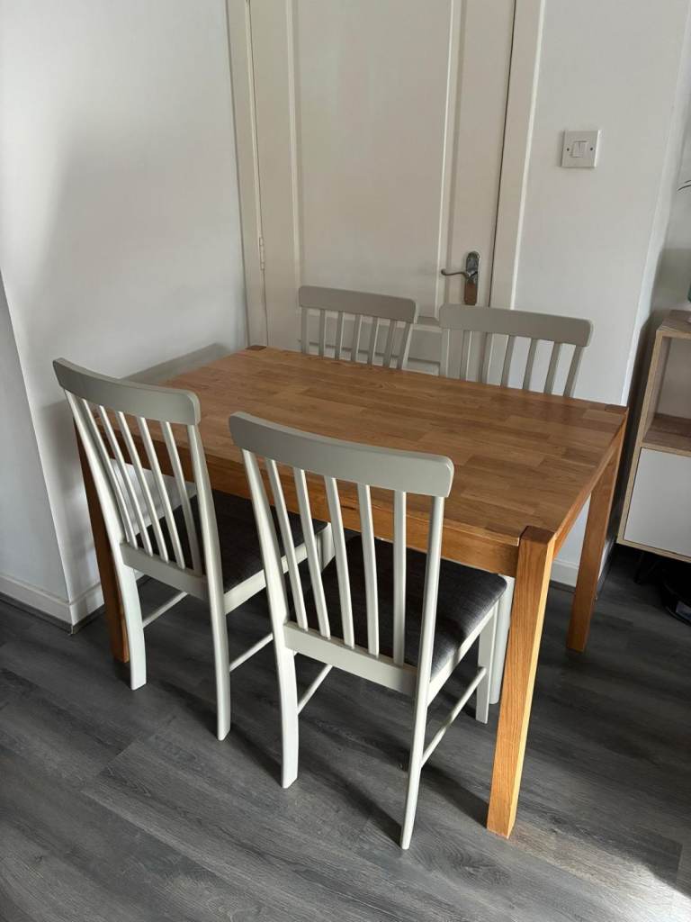 Dining table and 4 chairs