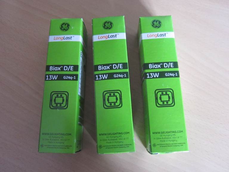 GE Fluorescent Compact 4-Pin 13W Col 827 G24q-1 10000 Hrs (3 Bulbs)