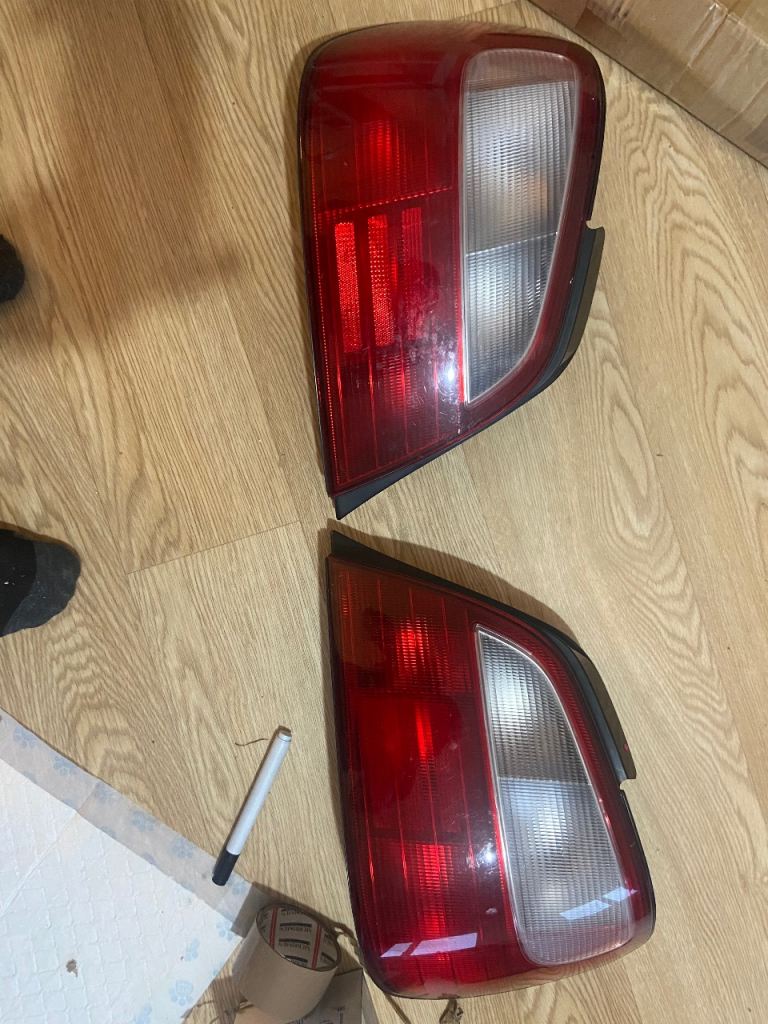 Subaru rear lights 