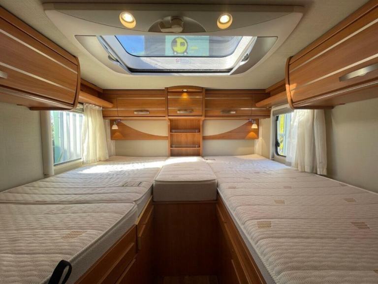 Hymer Exsis -i 578 4 Berth 4 Belt End garage 3500KG