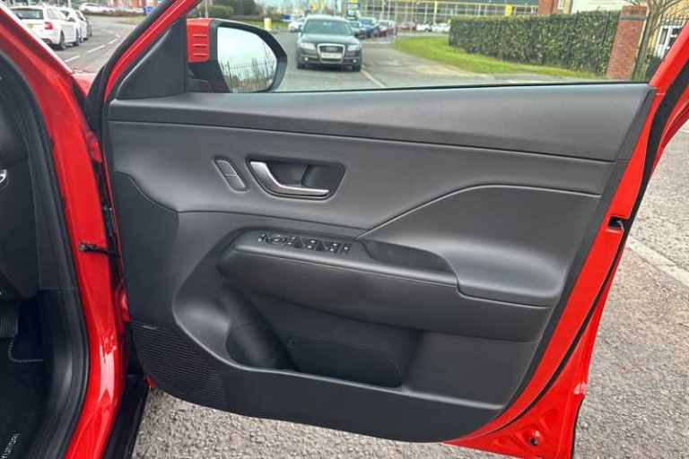 2025 Hyundai KONA 1.6 h-GDi Ultimate SUV 5dr Petrol Hybrid DCT Euro 6 (s/s) (141 ps) SUV Hybrid A...