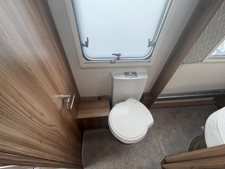 Swift Fairway Platinum 560 / 4 2021