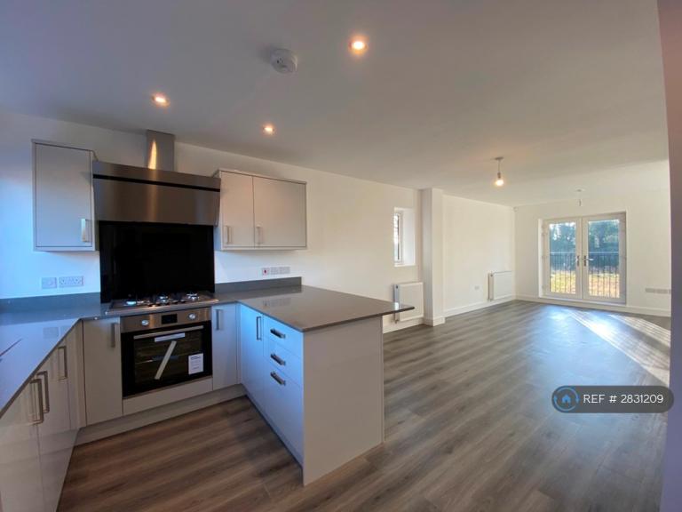 4 bedroom house in Lacewood Close, Bestwood Village, Nottingham, NG6 (4 bed) (#2831209)