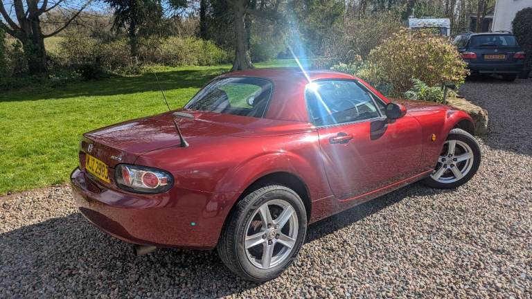 Mazda MX5 Mk3 convertible 