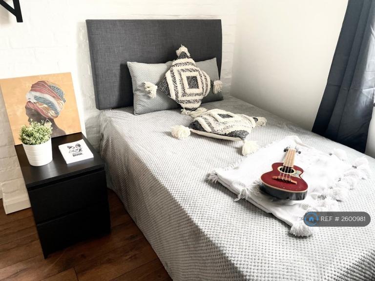 1 bedroom in Stockley Street, Northampton, NN1 (#2600981)