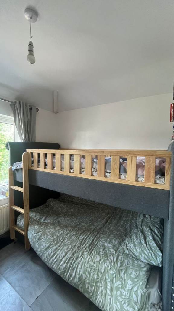 Bunk bed