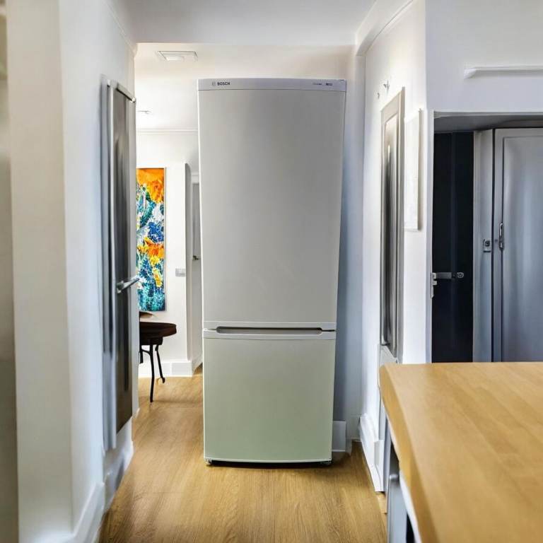 Bosch Classixx Fridge Freezer – very good working order 