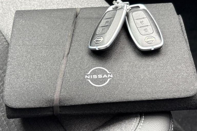 2025 Nissan Qashqai 1.3 DIG-T MH 158 N-CONNECTA [GLASS RF] 5DR XTRONIC Hatchback Petrol Automatic