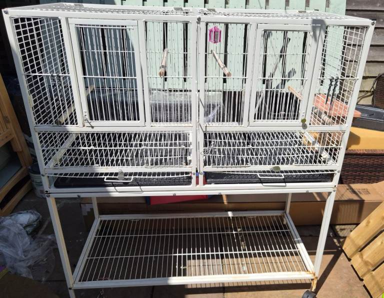 Divider bird cage