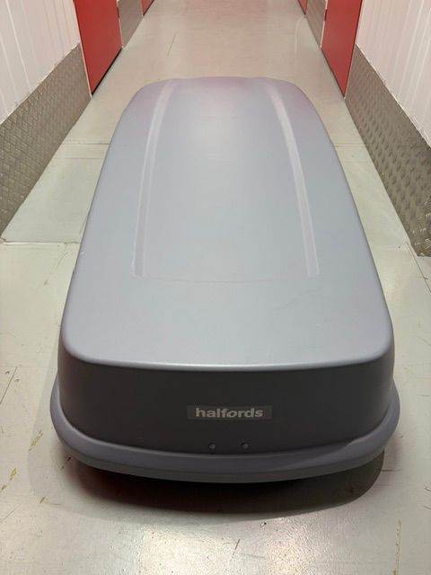 Halfords 470L Roof Box Grey – Used Once, Excellent Condition!