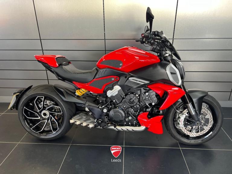 2023 DUCATI DIAVEL V4
