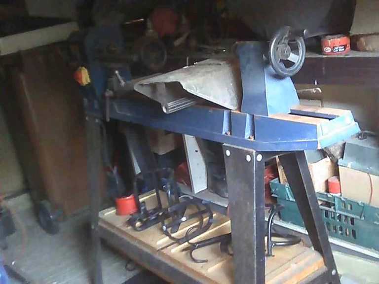 BLUE 'HILKA' FREE-STANDING WOOD LATHE. IN GOOD WORKING ORDER. VIEWING / COLLECTION / DELIVERY 