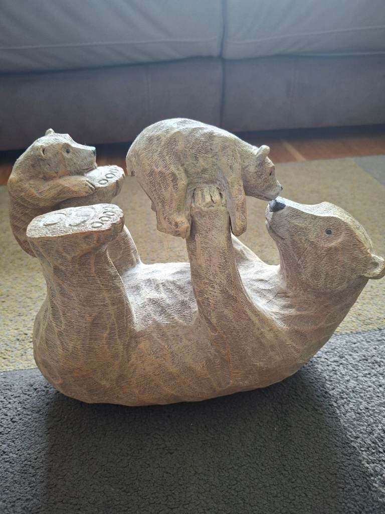 Charming Bear Family Sculpture - Home Decor