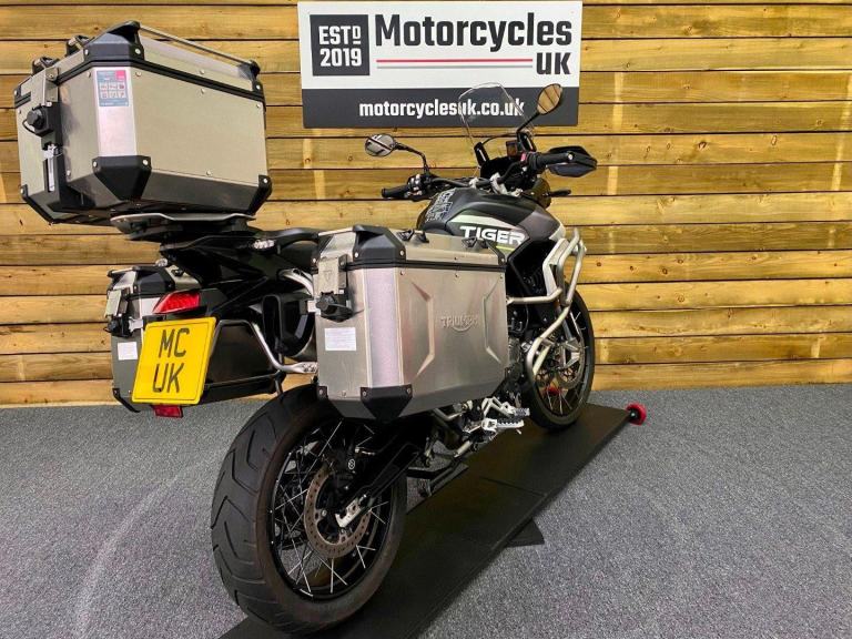2023 Triumph Tiger 900 Rally Aragón Edition, Only 1,164 Miles, Panniers, Top bo