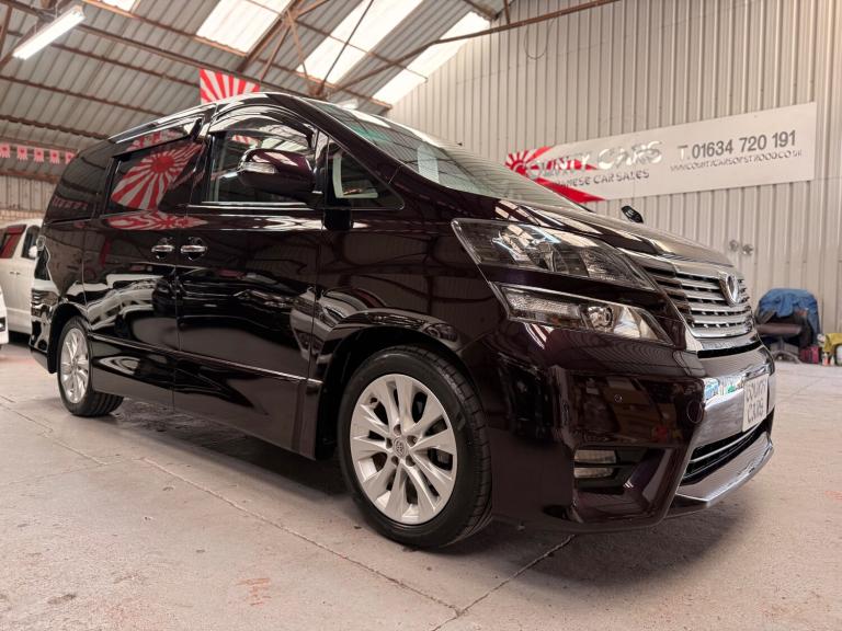 Toyota Vellfire 2.4 Z Platinum Edition, Twin Sunroofs, 21,000 Miles, 2010-10-Reg