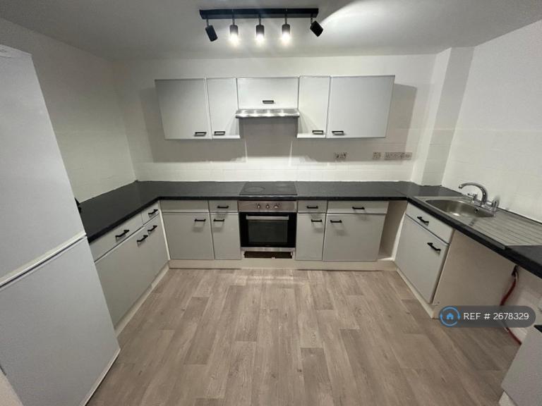 2 bedroom flat in The Lodge, Birmingham, B16 (2 bed) (#2678329)