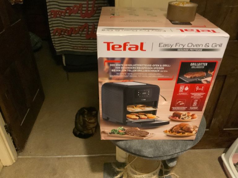 Tefel 9 in 1 air fryer and grill brand new sealed in box bargain £90