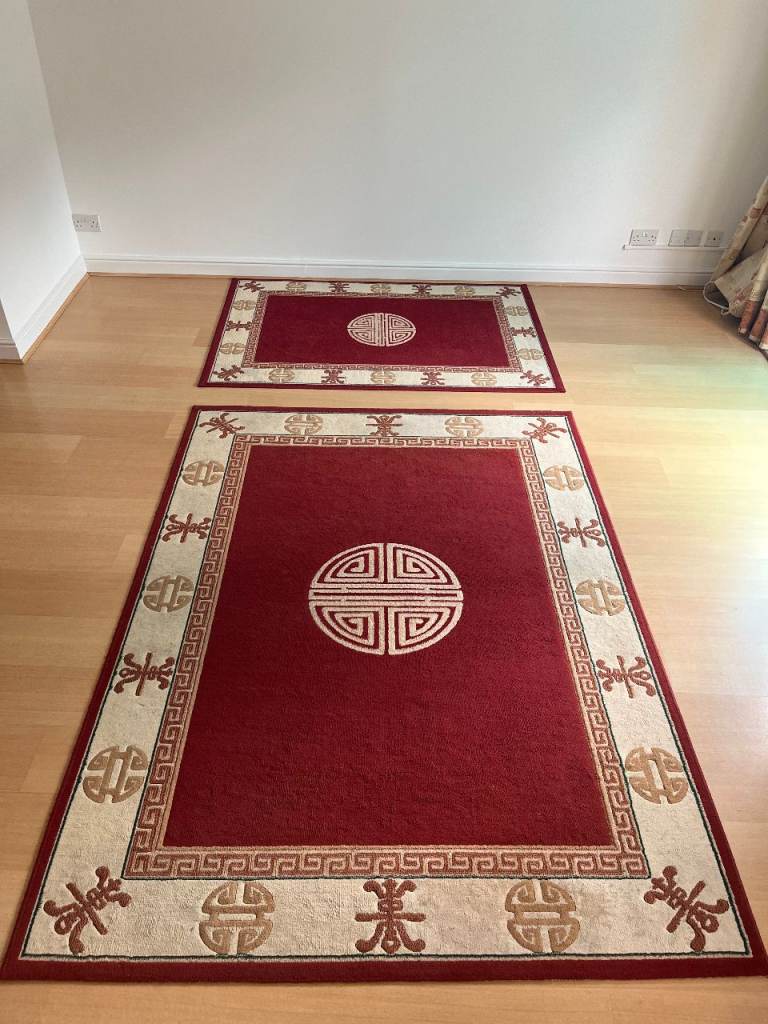 Pair of matching Rugs - cream/burgundy