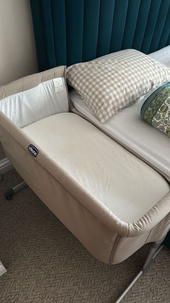 Next to me newborn crib