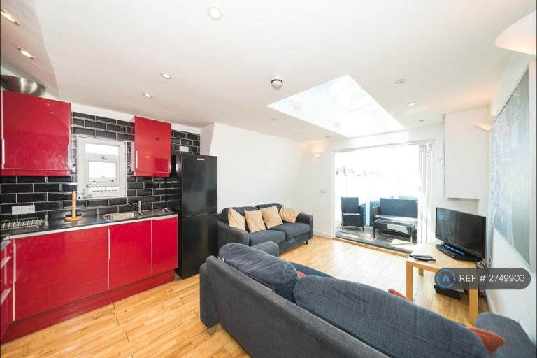 6 bedroom flat in Byton Road, Tooting, SW17 (6 bed) (#2749903)