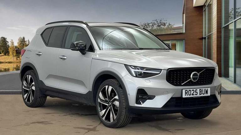  Volvo XC40 Ultra, B3 Mild hybrid, Petrol, Dark Petrol/Electric Hybrid Automatic