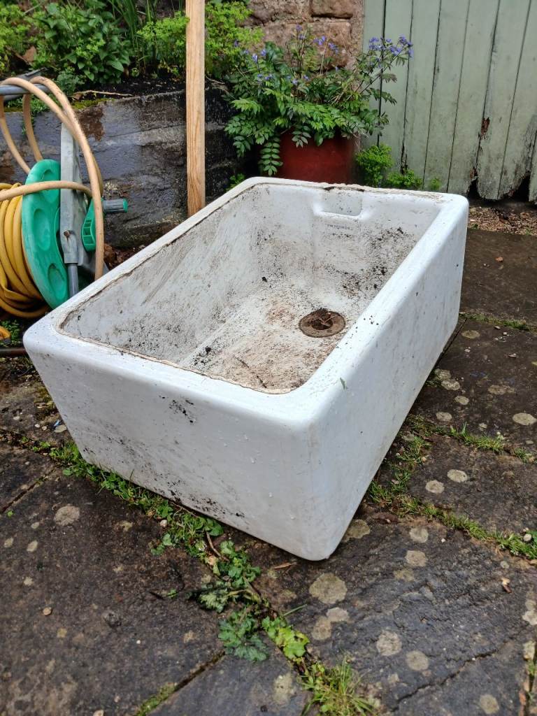 Large Ceramic Belfast Sink – Good for Garden Project