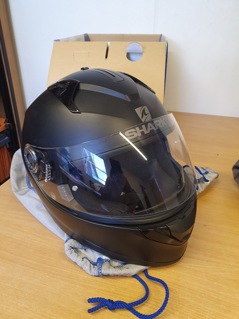 Shark xl matt black crash helmet