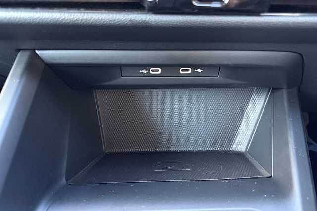 2022 Volkswagen Golf 1.5 TSI Life 5dr Hatchback Petrol Manual