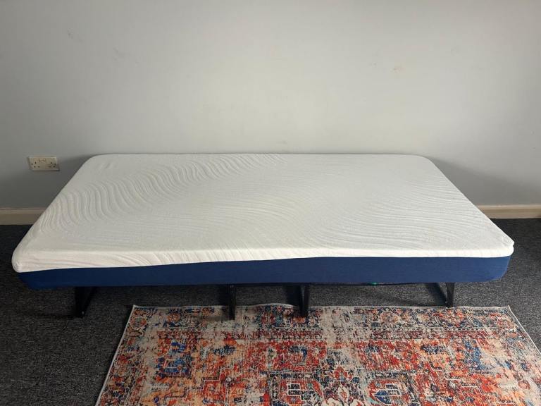 Hiimgo Single Memory Foam Mattress – Blue, As Good As New