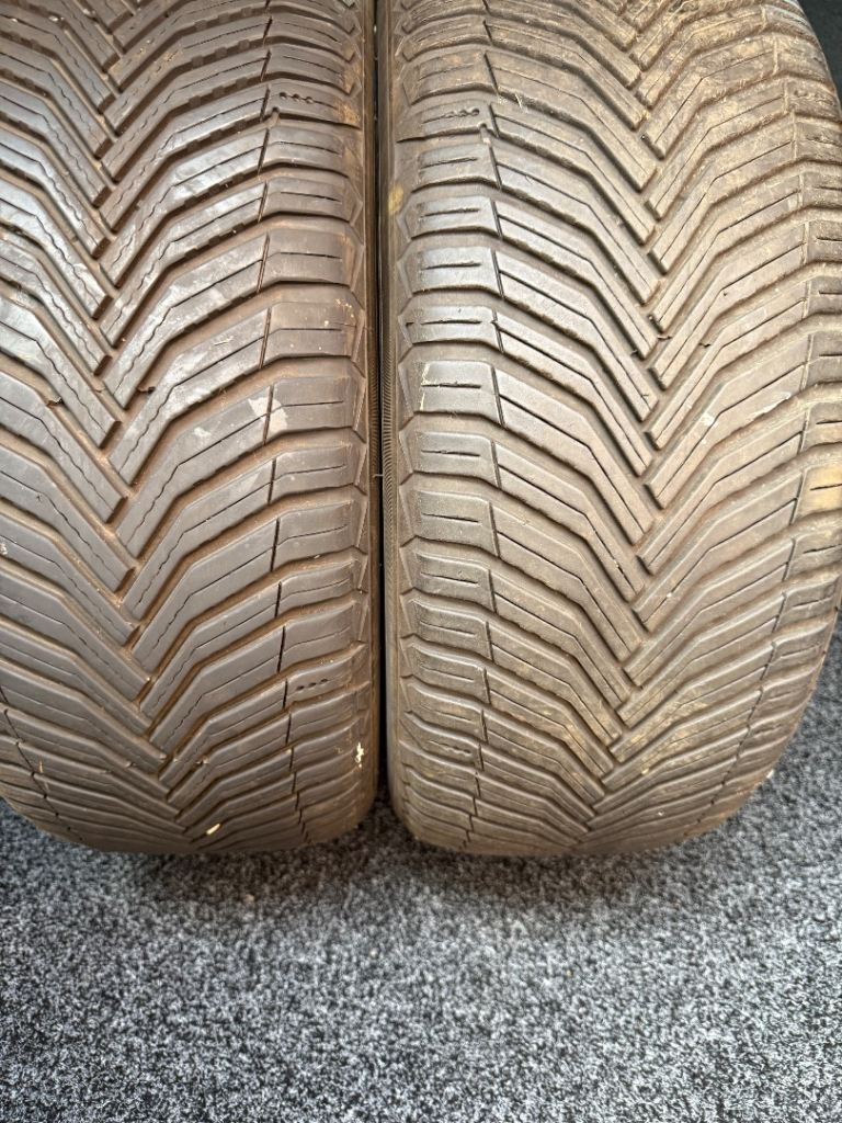 Tyres 235/55/17 Michelin Cross Climate 2