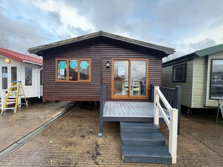 2 Bed Twin Lodge - Bath, Ensute Shower, Utility - Offsite Sale, Own Land, Farms