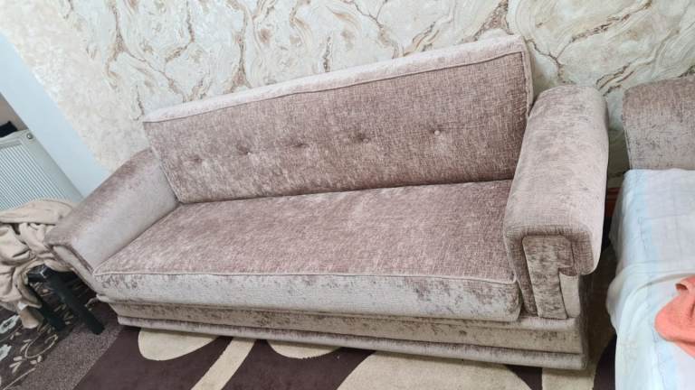 2 sofa seteess 