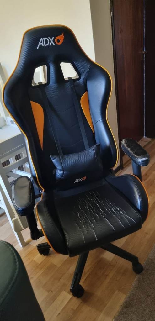 Gaming chair