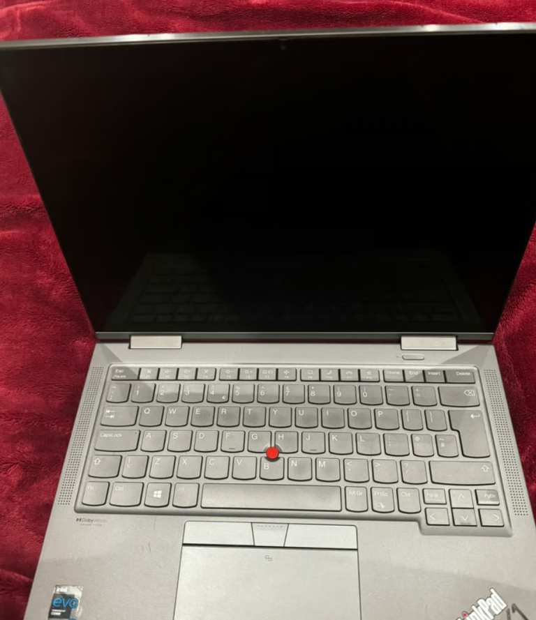 Lenovo laptop X1 Yoga Gen 6 *Touch Screen* i7-1165G7 16gb mem, 512GB HD