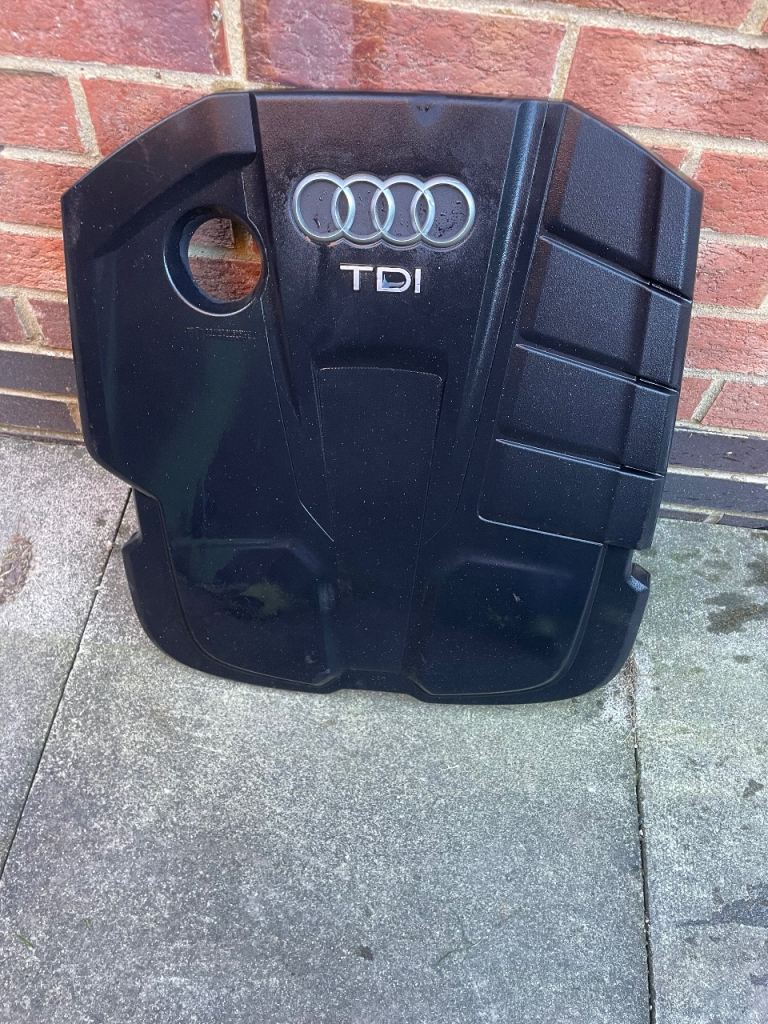 Audi a4 b9 2.0tdi engine cover.