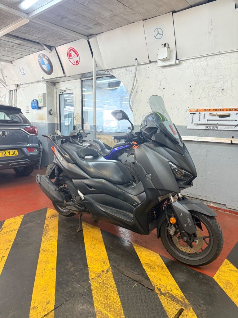Yamaha XMAX Scooter - Black, Good Condition