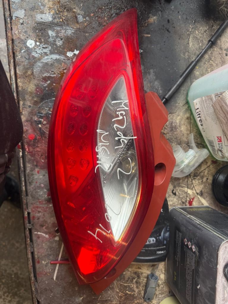 2014 Mazda 2 rear light 5 door nsr