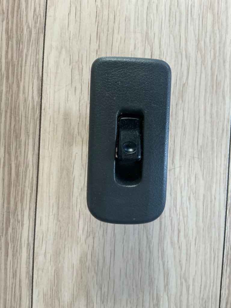 MAZDA BONGO ELECTRIC WINDOW SWITCH