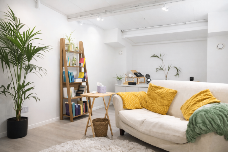 Beauty Room | Therapist Room | Creative Studio to Rent in Hackney Wick E9