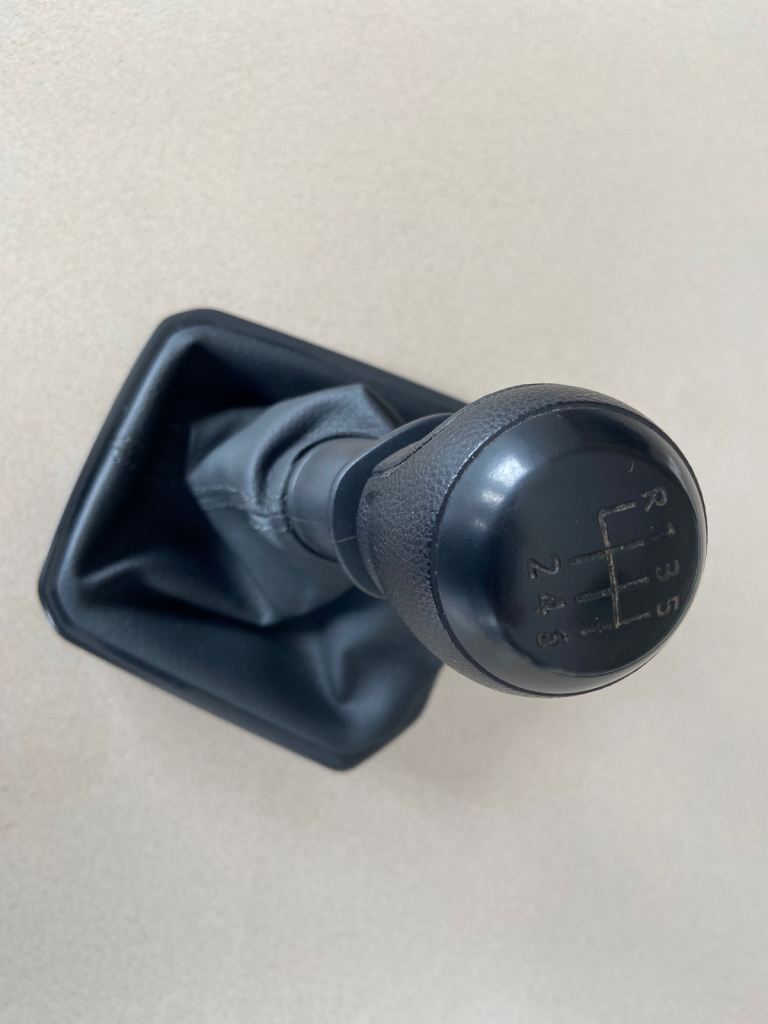 VW Transporter 6.1 manual gear stick and gaiter