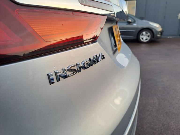 2014 Vauxhall Insignia 2.0 CDTi ecoFLEX Tech Line Sports Tourer Euro 5 (s/s) 5dr ESTATE Diesel Ma...