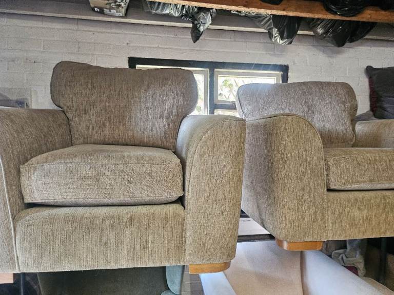Exdisplay next cuddle chair set 150