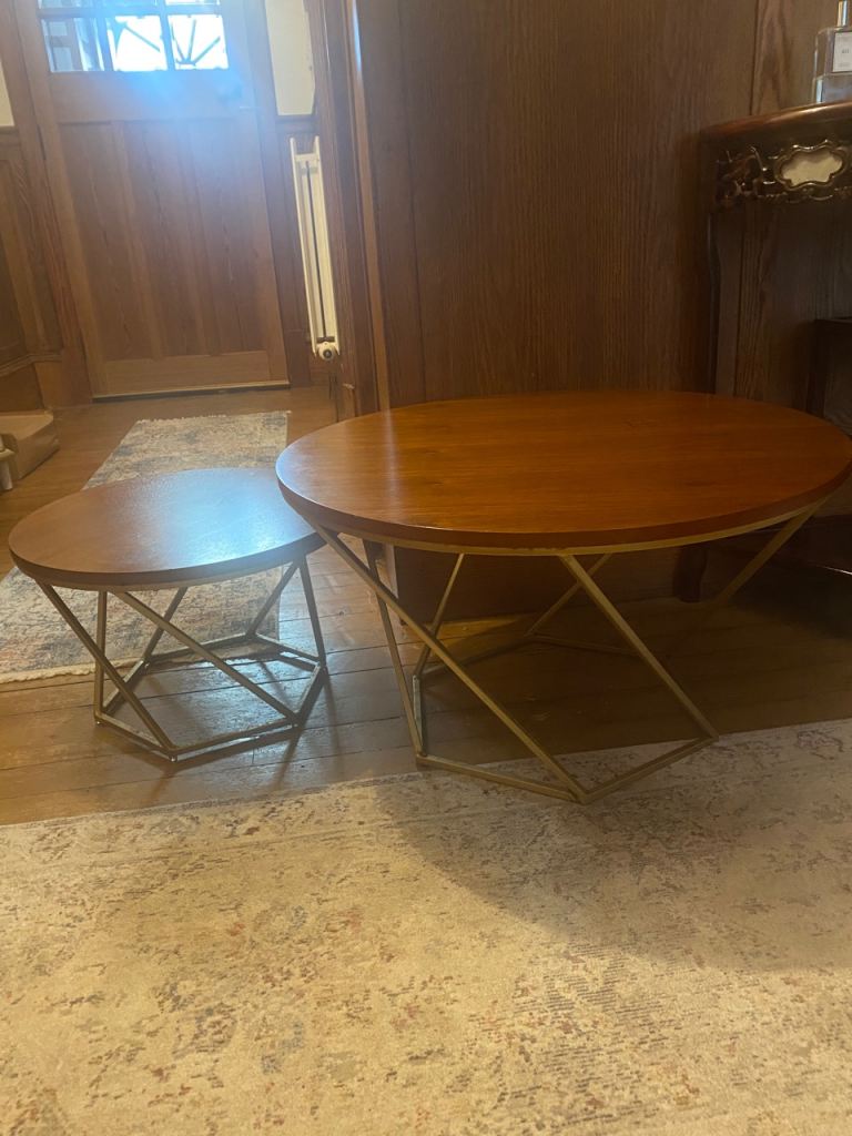 Nested coffee tables 