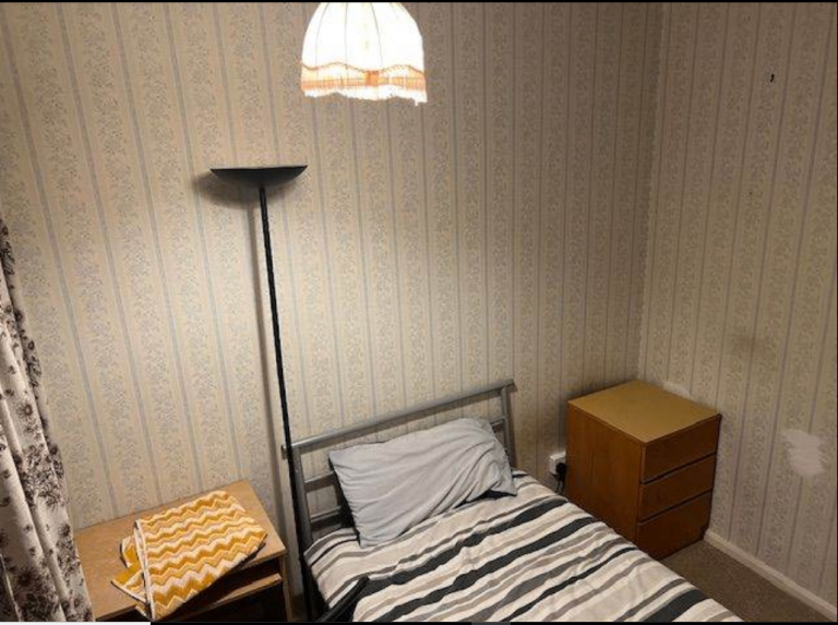 Spacious & Cosy single room for rent M15 6NB