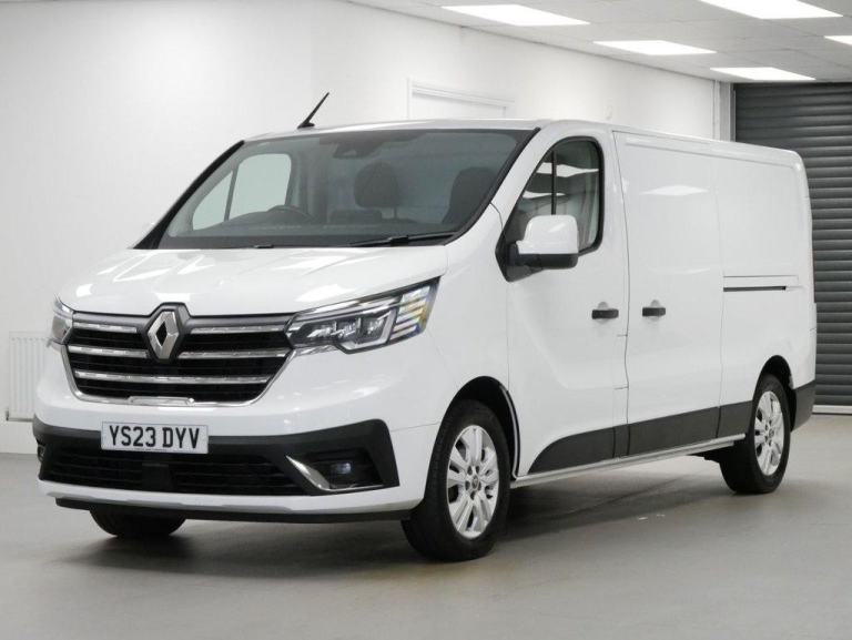 2023 RENAULT TRAFIC 30 2.0 BLUEDCI 130 BHP LL LONG SPORT NAV